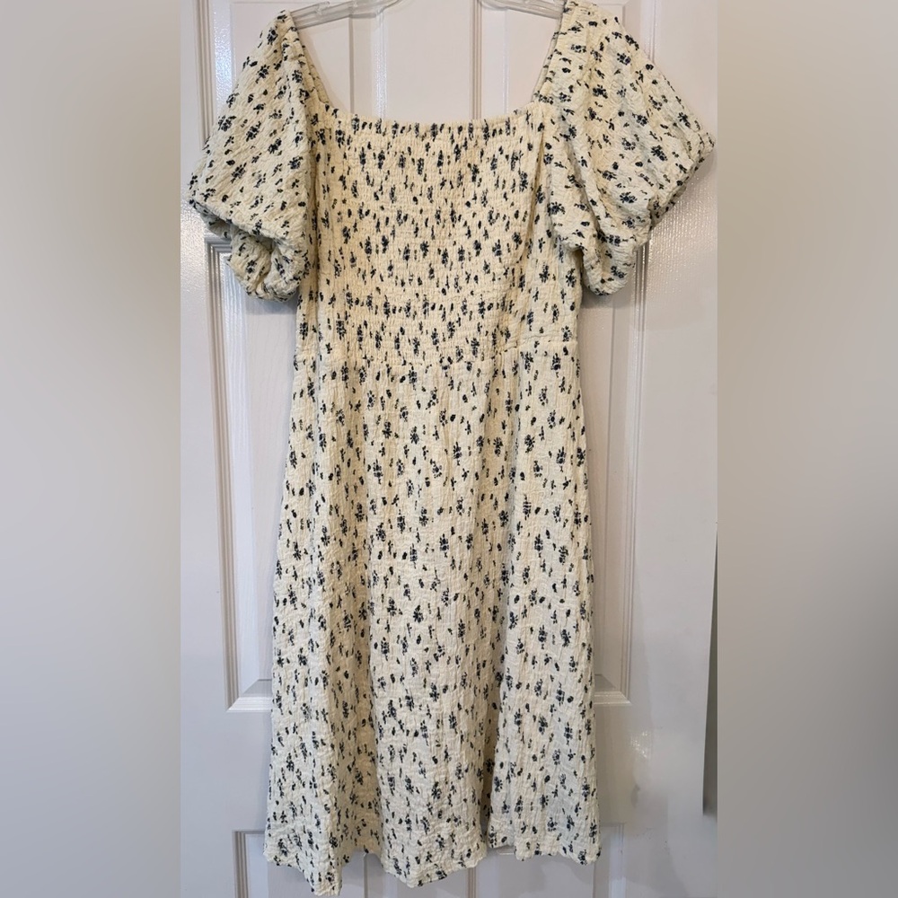 Beryl Cream Floral Smocked Puff Sleeve Dress - Picture 2 of 6